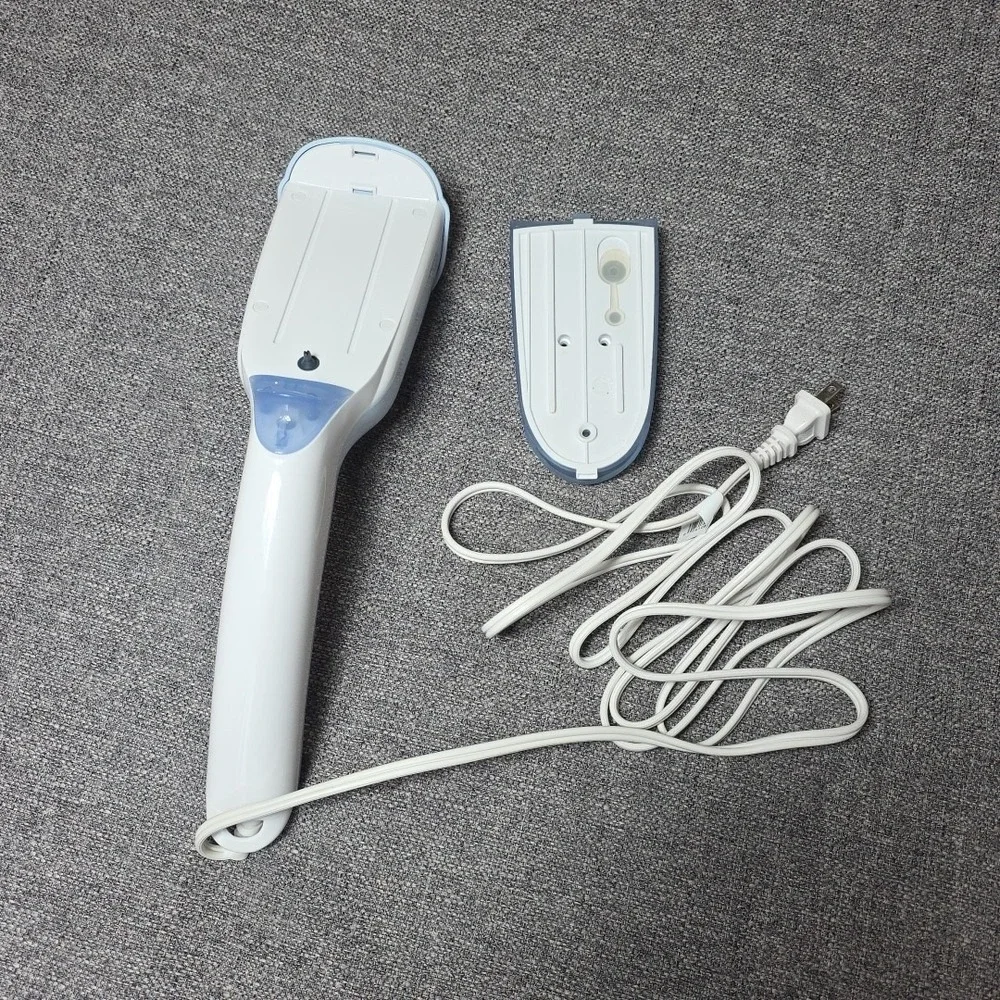 Conair Handheld Fabric Steamer GS15RN for Clothing & Drapes